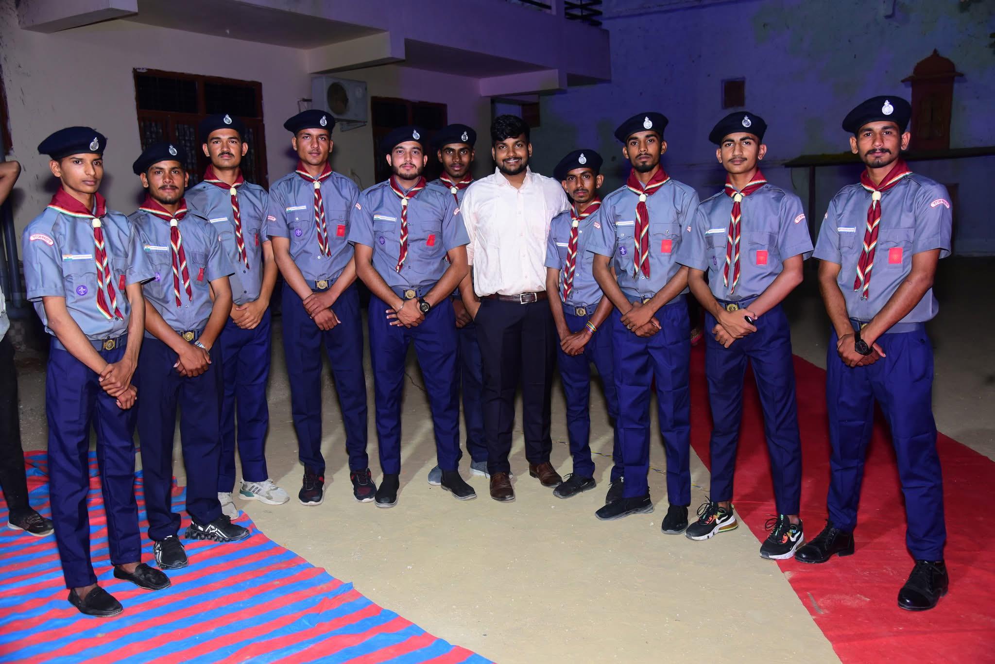 Scout Team Indoor